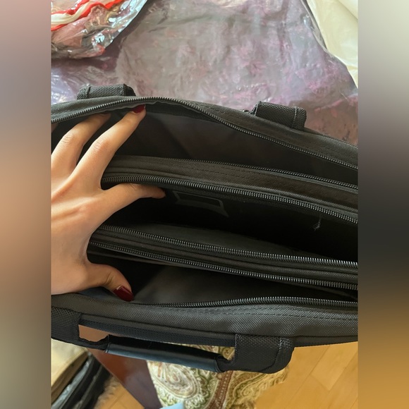 Targus laptop bag - Picture 3 of 3